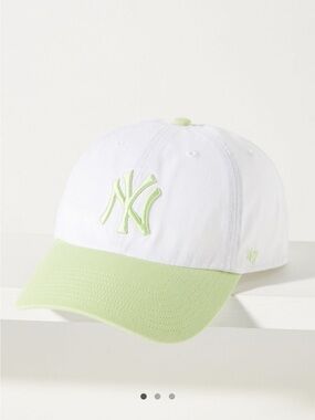 '47 White & Light Green New York Yankees Cap